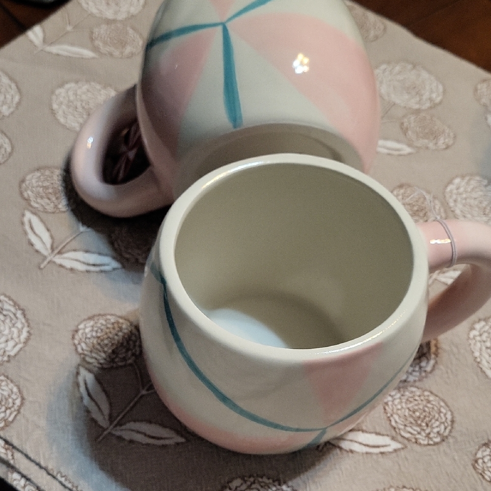 Bundle 2 Pastel Pink and Blue Ceramic Mugs